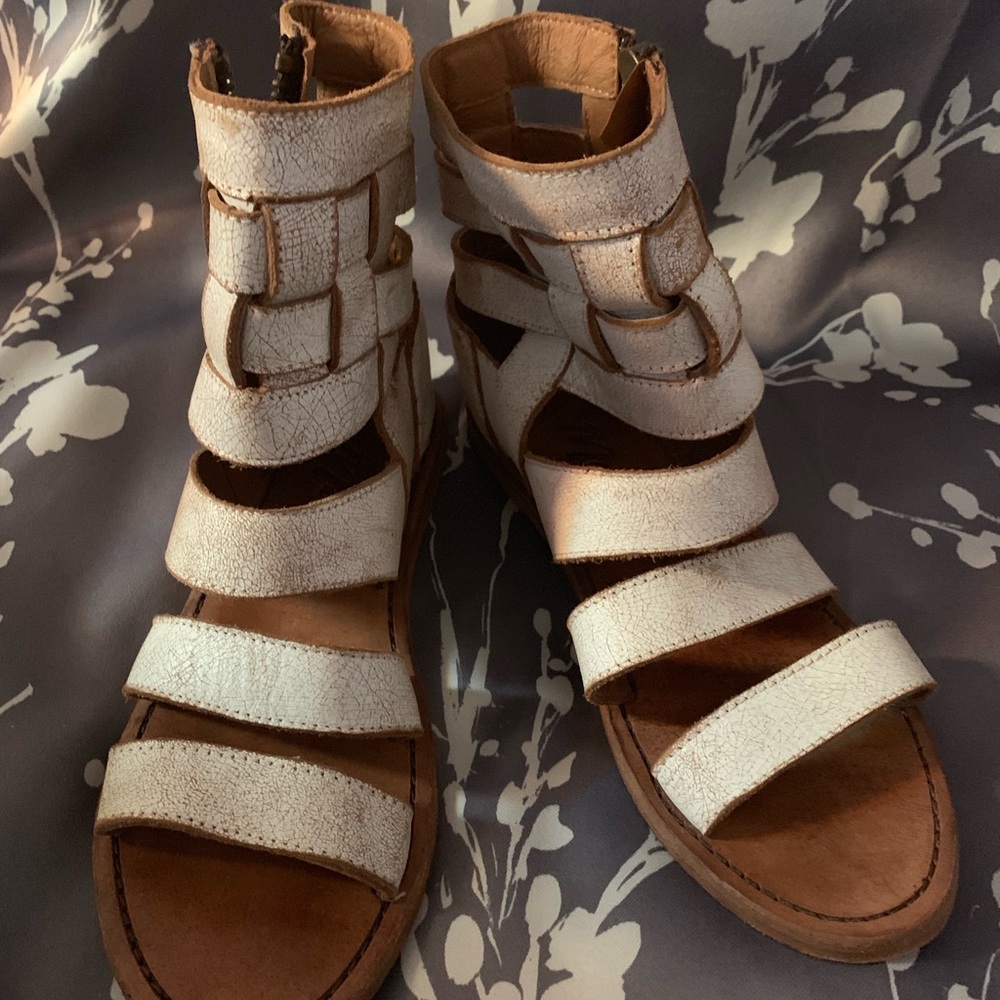 Matisse Throne Sandals